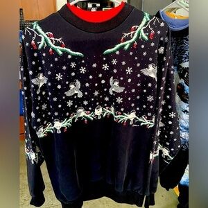 Vintage Winter/holiday birds themed black sweatshirt sz: M/L